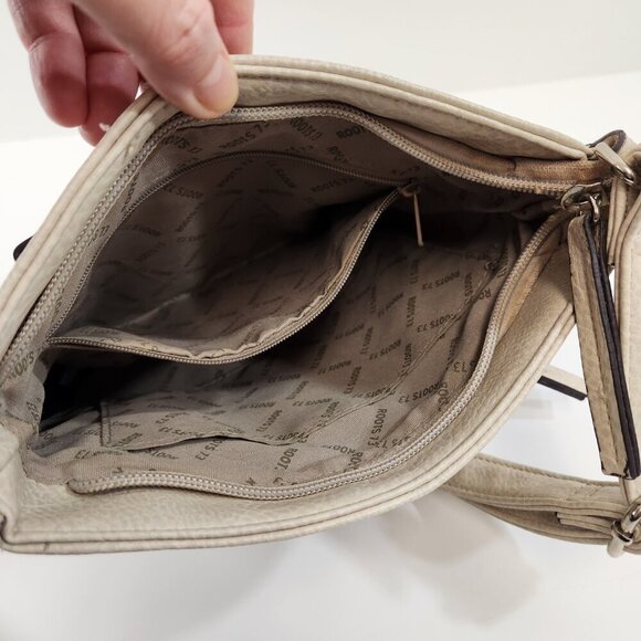 Roots Canada Leather Crossbody Bag - Picture 11 of 16